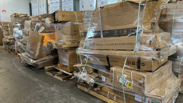 28 Pallets of Amazon Large Bulk